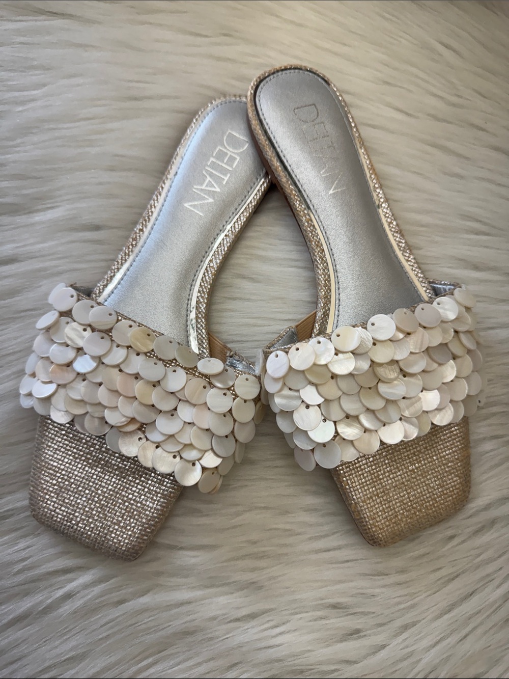 Deltan Flora Metallic Raffia Pearl Disc Ornament Ivory Flat Slide Sandals 8.5